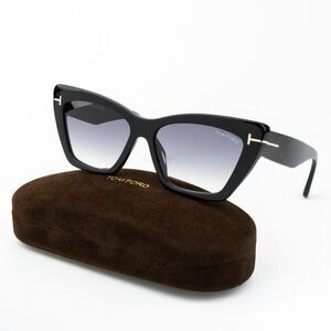Tom Ford WYATT Women Sunglasses Black Gradient Cat Eye FT0871/S 01B BRAND NEW
